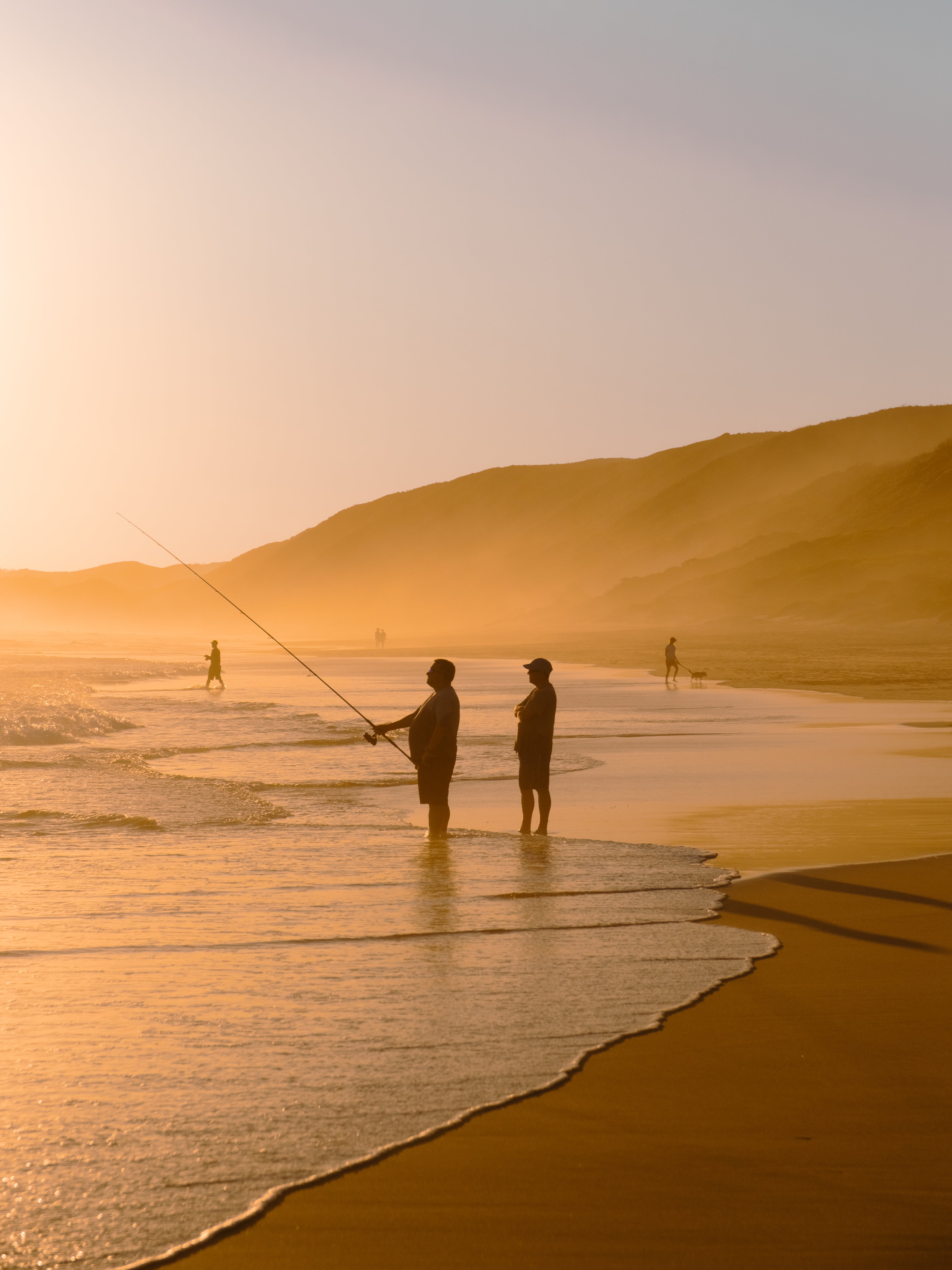 fishermen at Brenton-on-Sea, taken with the Fujifilm X-T4 camera, by Isabel Dröge