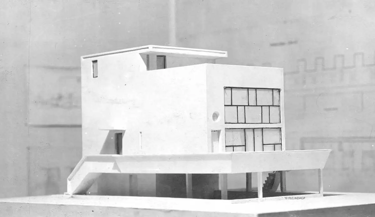 A model of Le Maison Citrohan (Citrohan House) designed by Le Corbusier, 1920