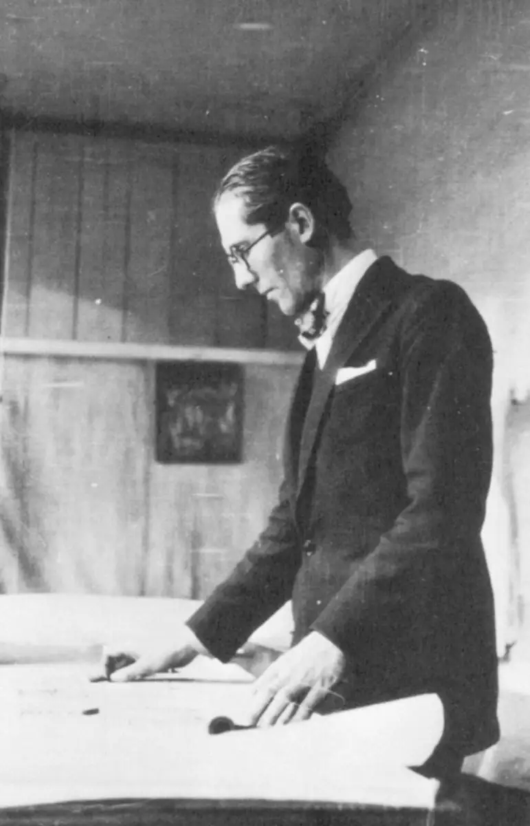 A photograph of the young Le Corbusier, circa 1920