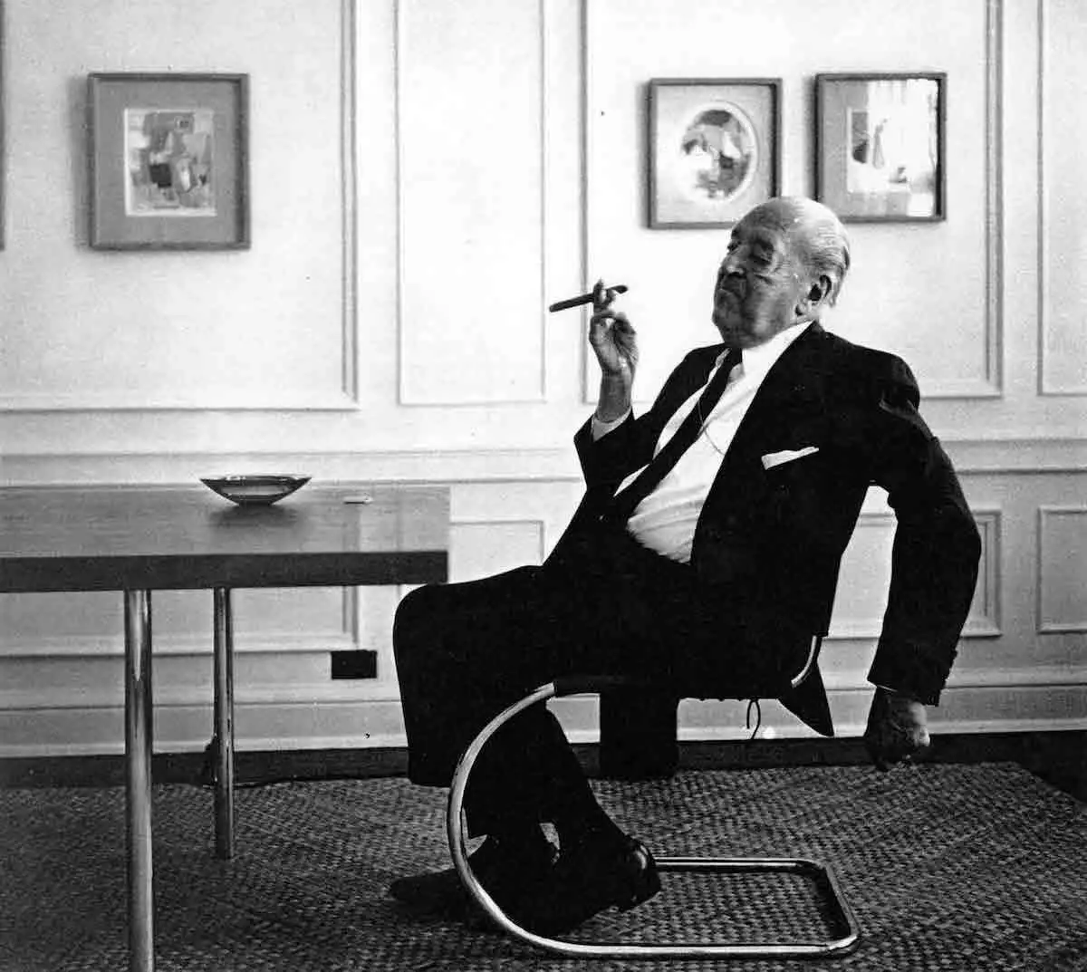 Mies van der Rohe on his MR Chair for the design company Knoll